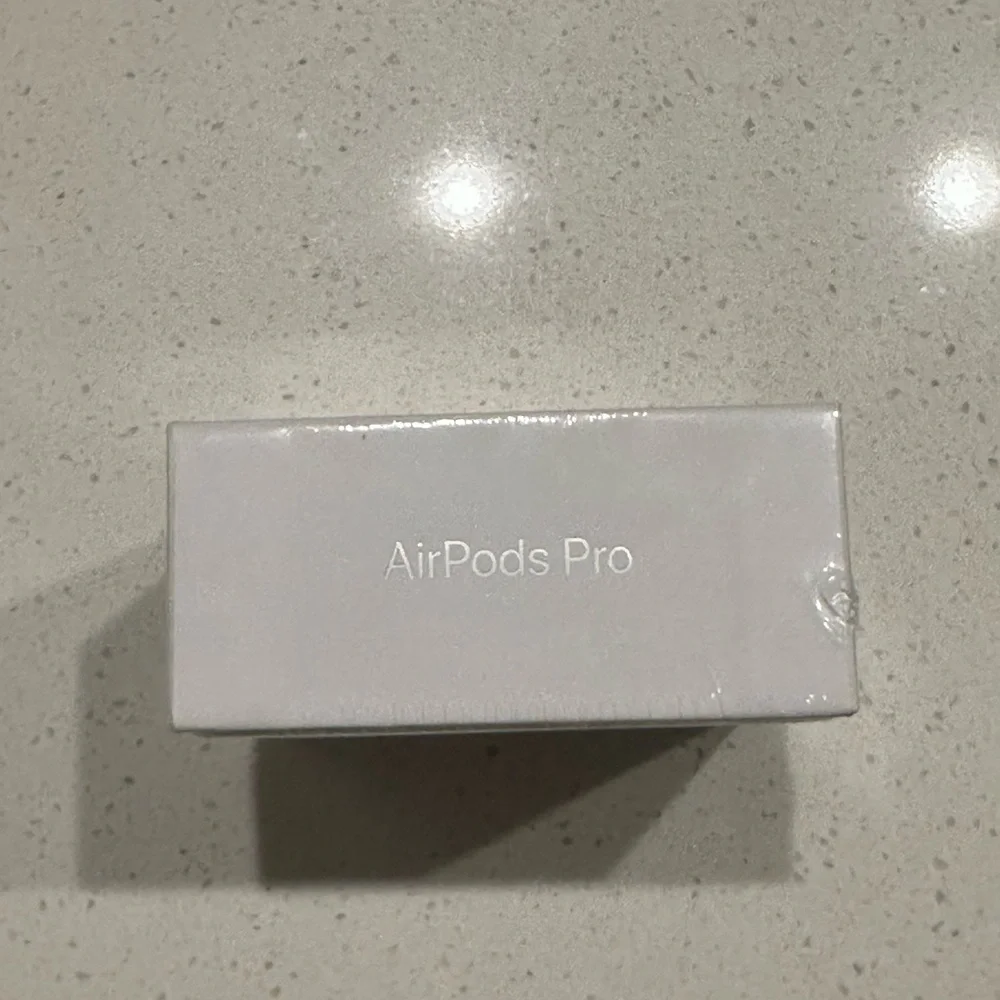 White Wireless Earbuds